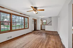 337 104th Ln NE, Blaine, MN 55434 - Photo 3