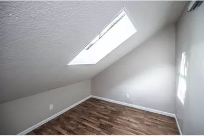 2737 Hampshire Avenue S, Saint Louis Park, MN 55426 - Photo 19