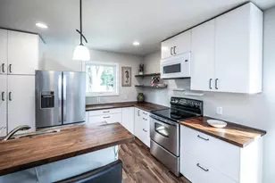 2737 Hampshire Ave S, Saint Louis Park, MN 55426 - Photo 9