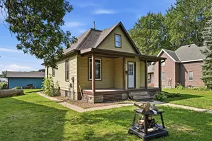 1009 Campbell Ave NW, Willmar, MN 56201 - Photo 1