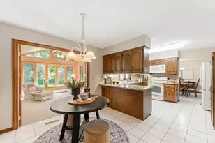 9903 Balmoral Ln, Eden Prairie, MN 55347 - Photo 15