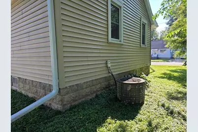 1108 11th Street NW, Austin, MN 55912 - Photo 3