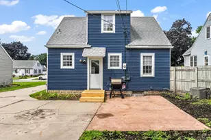 1202 12th Ave NE, Rochester, MN 55906 - Photo 3