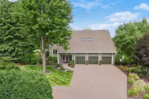 10631 Niblick Ln, Eden Prairie, MN 55347 - Photo 3