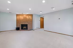 10631 Niblick Ln, Eden Prairie, MN 55347 - Photo 45