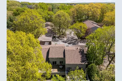 10203 Scarborough Road, Bloomington, MN 55437 - Photo 29