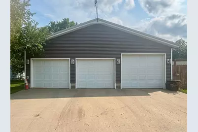 305 E 12th Street, Redwood Falls, MN 56283 - Photo 7