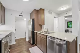 52 Groveland Terrace, Minneapolis, MN 55403 - Photo 9