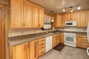 1627 7th Ave SE, Rochester, MN 55904 - Photo 3