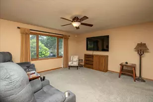 1627 7th Ave SE, Rochester, MN 55904 - Photo 9