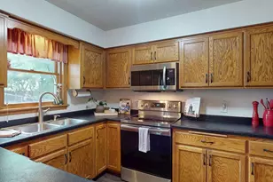 635 NW 6th Street NW, Plainview, MN 55964 - Photo 9