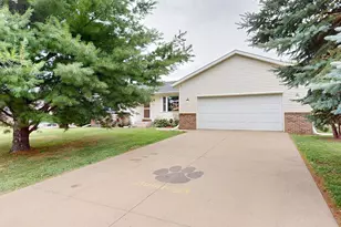 635 NW 6th Street NW, Plainview, MN 55964 - Photo 3