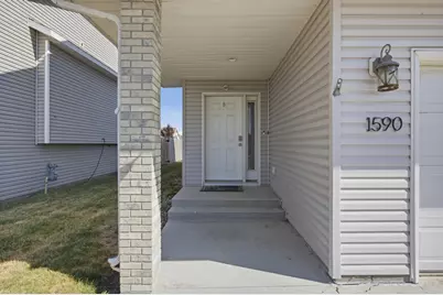 1590 35th Avenue S, Moorhead, MN 56560 - Photo 3