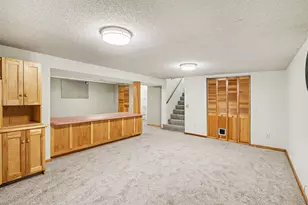 981 Oriole Dr, Apple Valley, MN 55124 - Photo 5