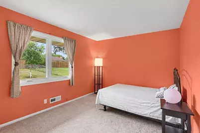 981 Oriole Drive, Apple Valley, MN 55124 - Photo 9