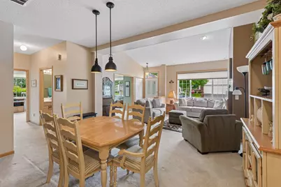 2013 Stahlke Way, Chaska, MN 55318 - Photo 9