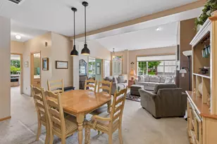 2013 Stahlke Way, Chaska, MN 55318 - Photo 9