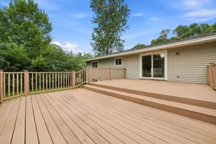 25715 Wildrose Ln, Excelsior, MN 55331 - Photo 15