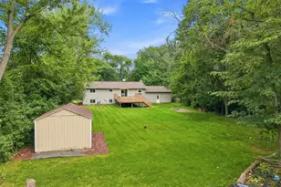 25715 Wildrose Ln, Excelsior, MN 55331 - Photo 5