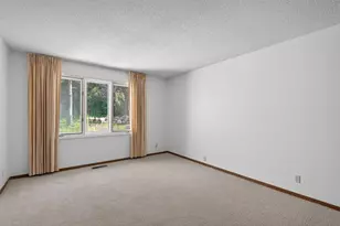 6066 Blake Ridge Rd, Edina, MN 55436 - Photo 19