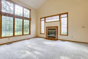 1896 Beebe Rd, Maplewood, MN 55109 - Photo 3