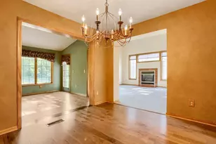 1896 Beebe Rd, Maplewood, MN 55109 - Photo 5