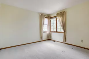 1896 Beebe Rd, Maplewood, MN 55109 - Photo 17