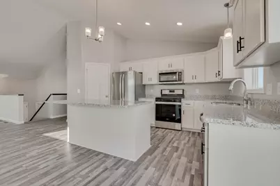 4707 4th Street Loop NE, Saint Cloud, MN 56304 - Photo 5