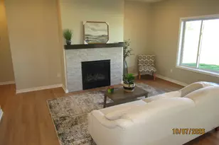 1804 Sunny Pl SE, Pine Island, MN 55963 - Photo 3