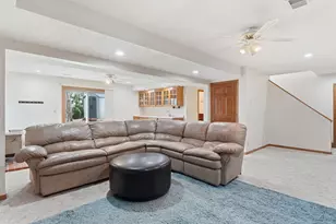 1467 Kings Crest, Eagan, MN 55122 - Photo 39