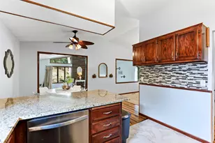 13229 Court Pl, Burnsville, MN 55337 - Photo 9