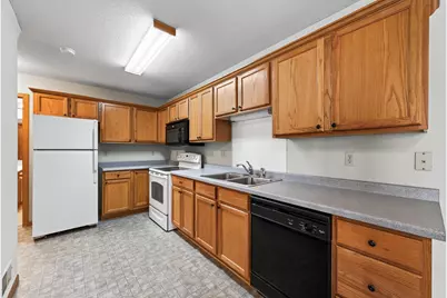 6325 Saddlebred Way, Forest Lake, MN 55025 - Photo 9
