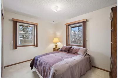 5526 Unity Avenue N, Crystal, MN 55429 - Photo 9