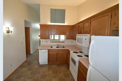 2211 Valleyhigh Drive NW, Rochester, MN 55901 - Photo 7