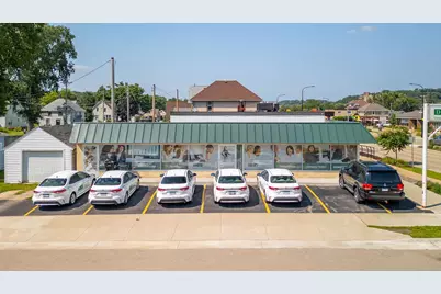 903 Broadway Avenue N, Rochester, MN 55906 - Photo 1