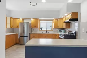 942 Central Ave W, Saint Paul, MN 55104 - Photo 1