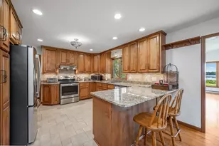 326 Fox Lake Ave, Sherburn, MN 56171 - Photo 7