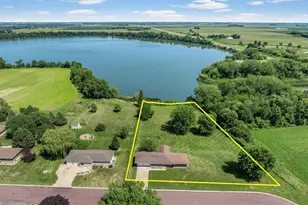 326 Fox Lake Ave, Sherburn, MN 56171 - Photo 3