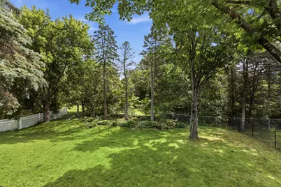 1911 Queens Drive, Woodbury, MN 55125 - Photo 31