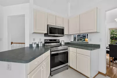 1911 Queens Drive, Woodbury, MN 55125 - Photo 9