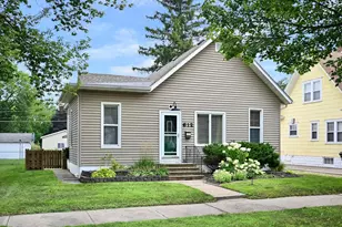 612 Center St, Winona, MN 55987 - Photo 1