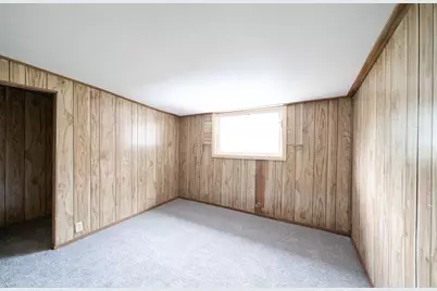 568 Lawson Avenue W, Saint Paul, MN 55117 - Photo 19