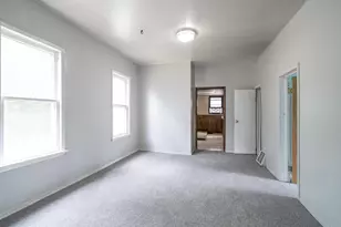 568 Lawson Ave W, Saint Paul, MN 55117 - Photo 3