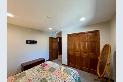 104 W Barck Avenue, Luverne, MN 56156 - Photo 13