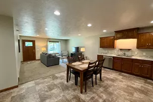 104 W Barck Ave, Luverne, MN 56156 - Photo 9