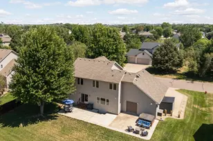 20511 Islandview Cir, Lakeville, MN 55044 - Photo 43