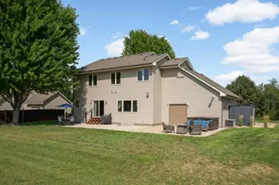 20511 Islandview Cir, Lakeville, MN 55044 - Photo 35