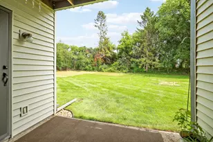 7244 Hunters Run, Eden Prairie, MN 55346 - Photo 45