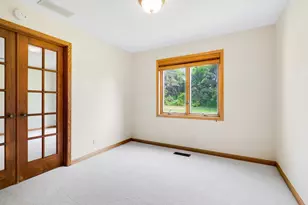 7244 Hunters Run, Eden Prairie, MN 55346 - Photo 37