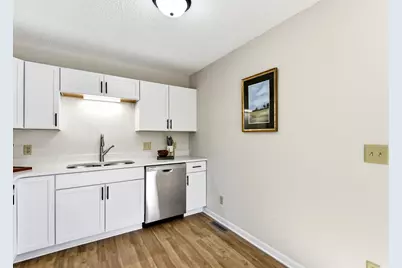 4233 Braddock Trail, Eagan, MN 55123 - Photo 9